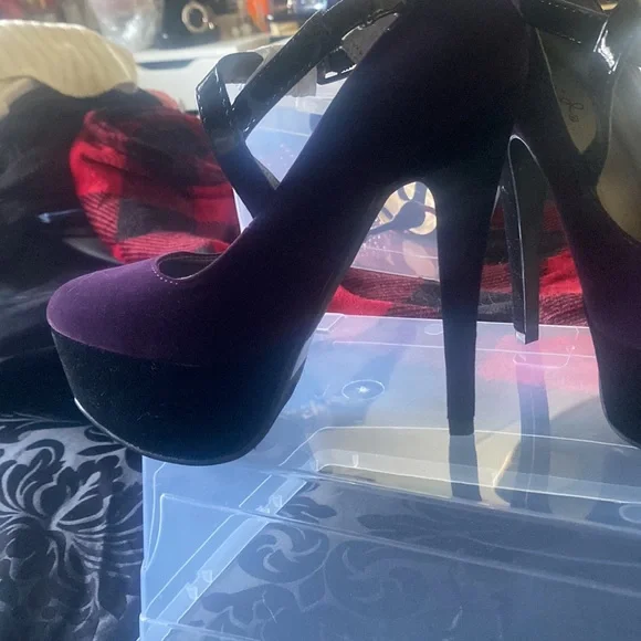 High heels - Picture 3 of 4